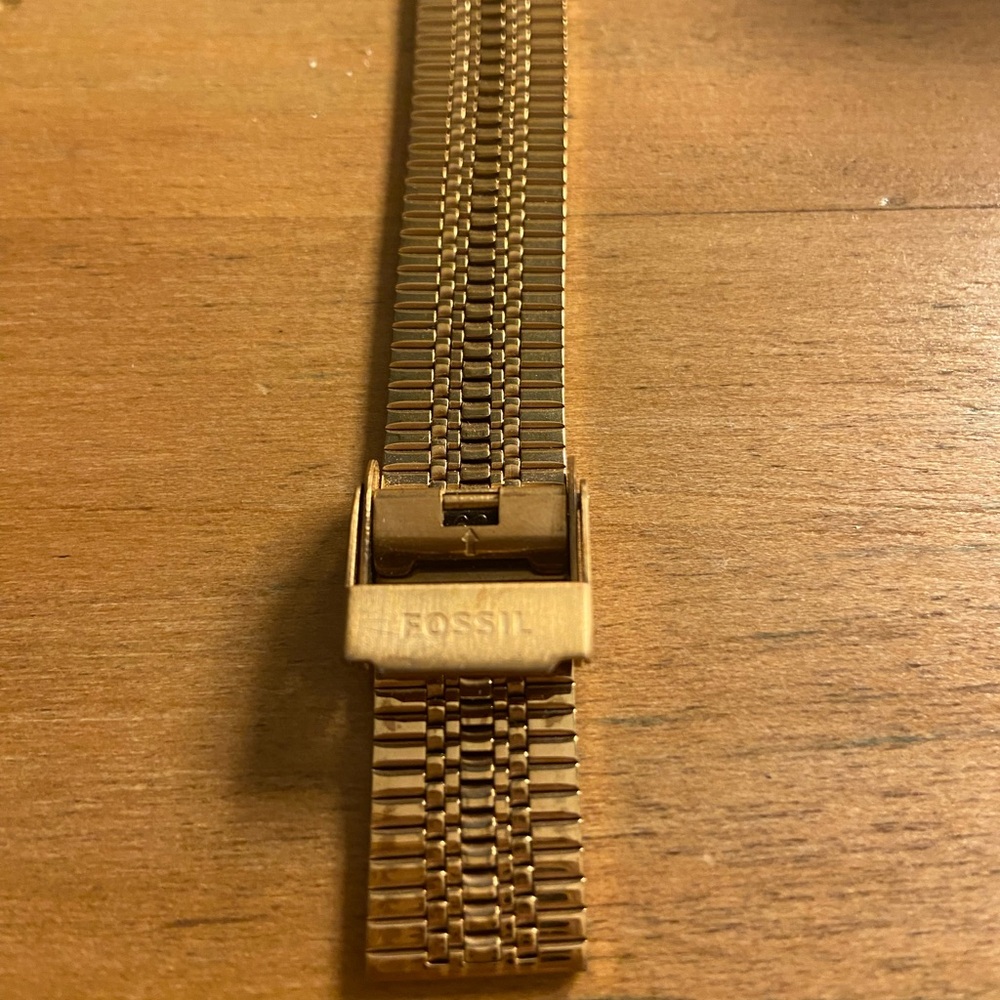 Fossil Rose Gold Mesh Strap Smart Watch - Picture 5 of 5